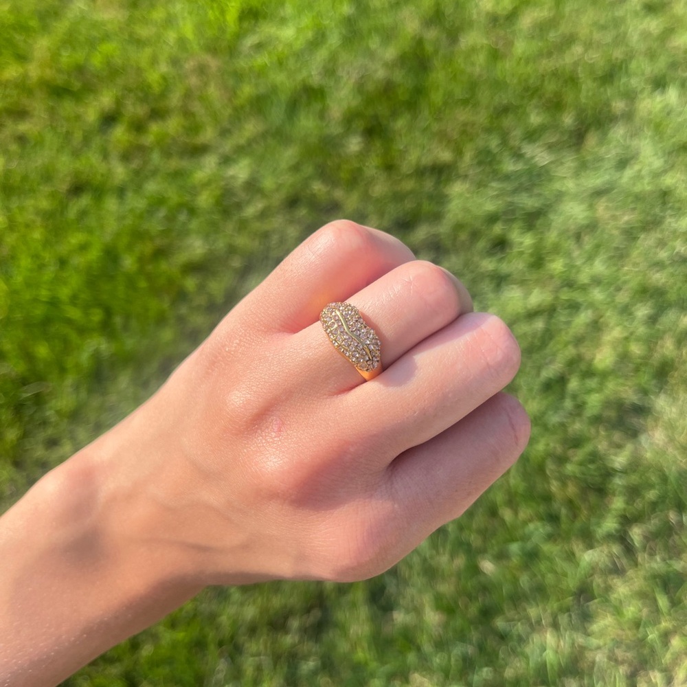 J. Crew Bejeweled "Lips" ring size 7